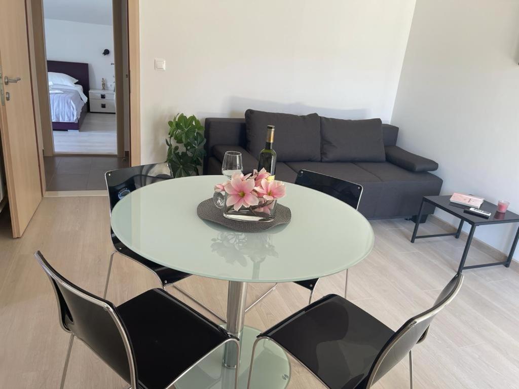 Villa Jadranka Apartments Tucepi Ngoại thất bức ảnh