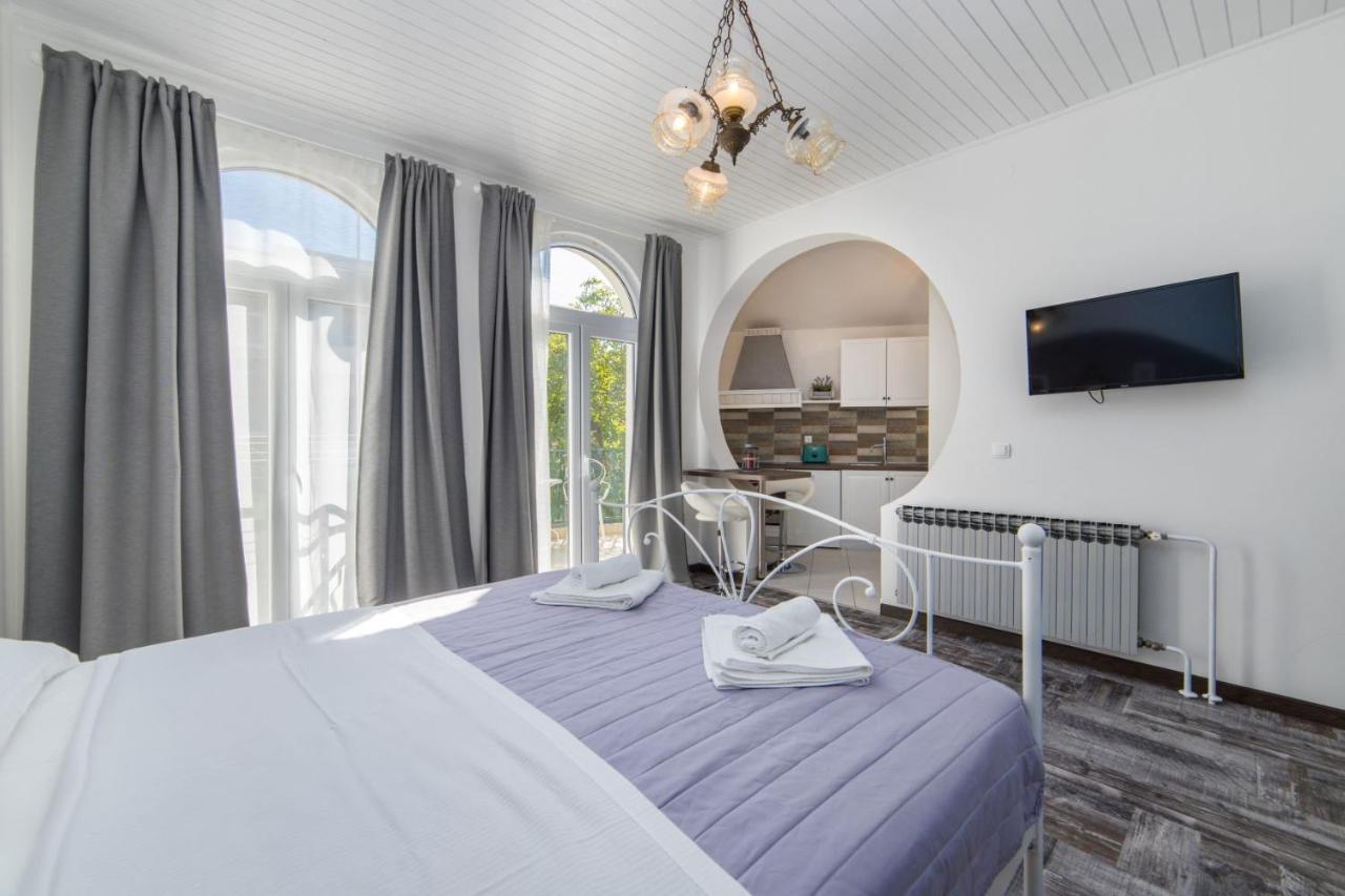 Villa Jadranka Apartments Tucepi Ngoại thất bức ảnh