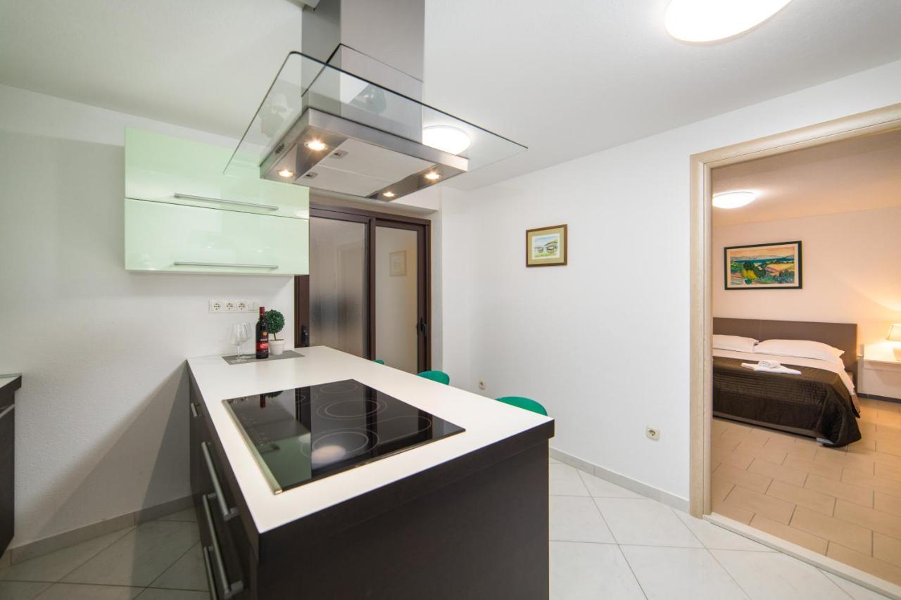 Villa Jadranka Apartments Tucepi Ngoại thất bức ảnh