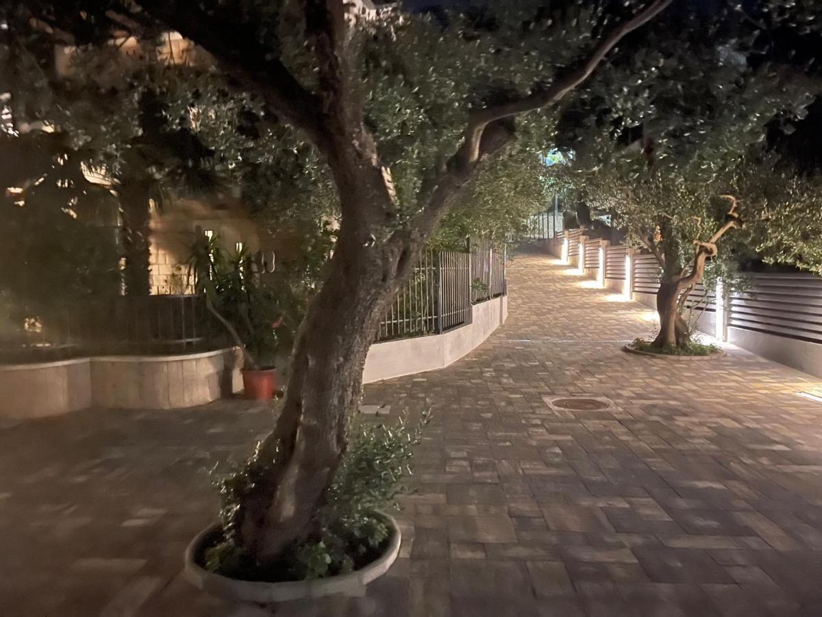 Villa Jadranka Apartments Tucepi Ngoại thất bức ảnh
